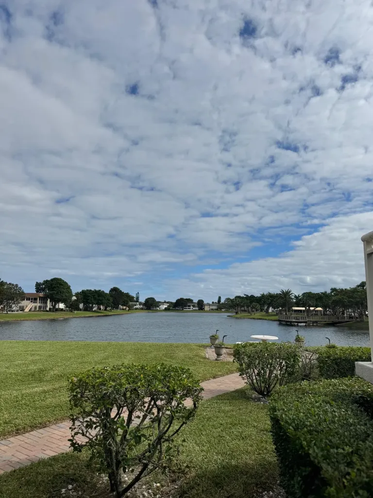 387 Chatham S West Palm Beach FL 33417