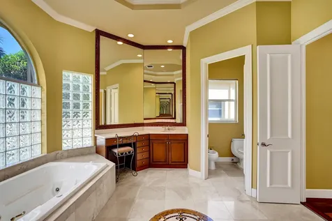 6543 Newport Lake Circle Boca Raton FL 33496