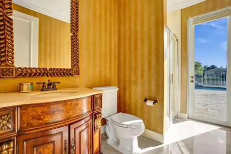 6543 Newport Lake Circle Boca Raton FL 33496