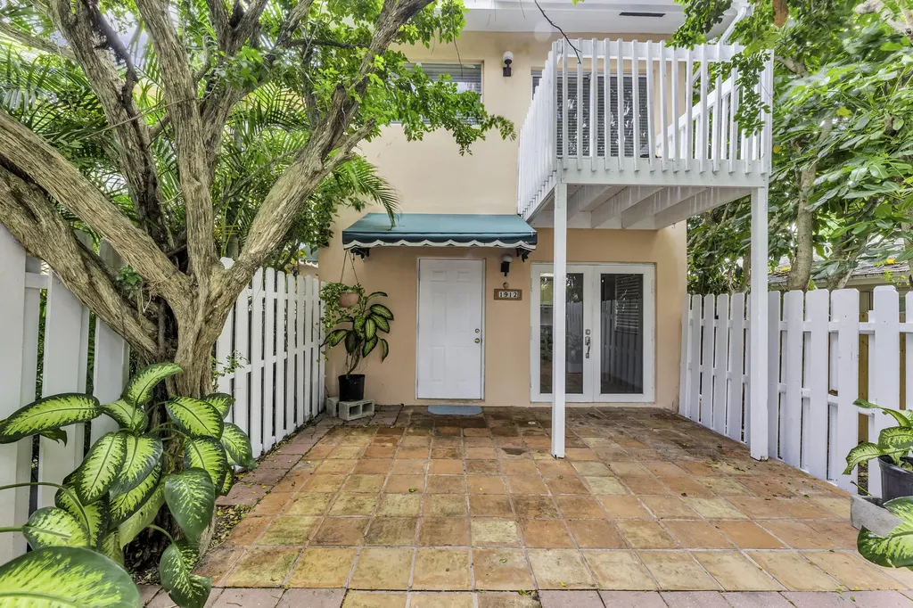 1912 Ne 6th Street Deerfield Beach FL 33441