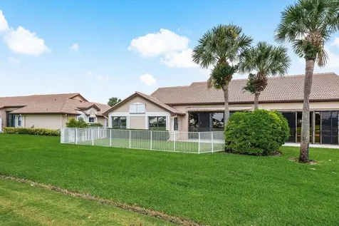 8207 Cassia Drive Boynton Beach FL 33472