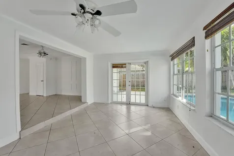 1069 Sw 12th Road Boca Raton FL 33486