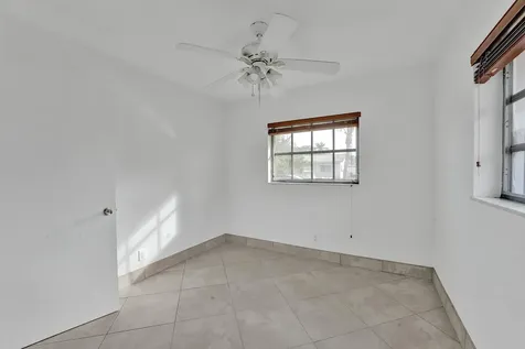 1069 Sw 12th Road Boca Raton FL 33486