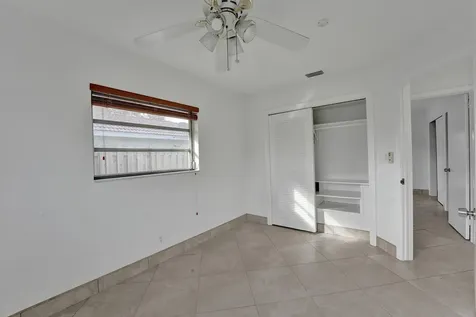 1069 Sw 12th Road Boca Raton FL 33486