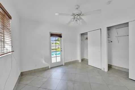 1069 Sw 12th Road Boca Raton FL 33486