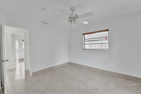 1069 Sw 12th Road Boca Raton FL 33486