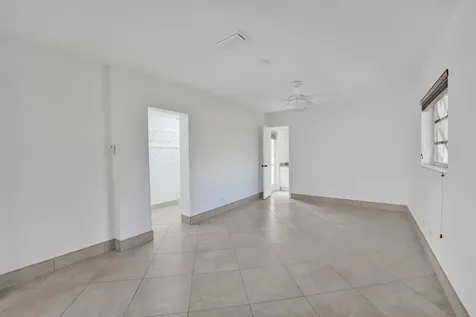 1069 Sw 12th Road Boca Raton FL 33486