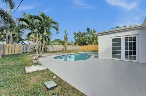 1069 Sw 12th Road Boca Raton FL 33486