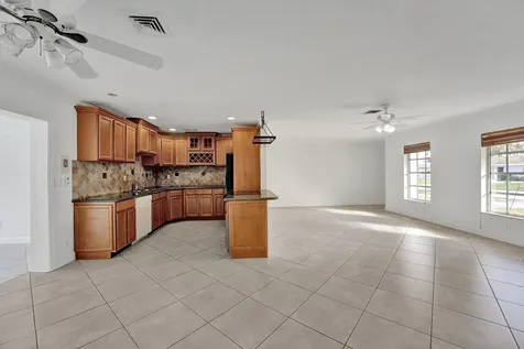 1069 Sw 12th Road Boca Raton FL 33486