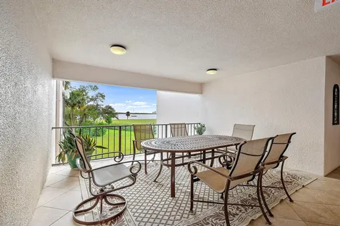 1660 Twelve Oaks Way North Palm Beach FL 33408