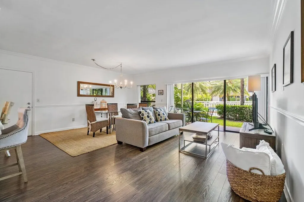 11863 Wimbledon Circle Wellington FL 33414