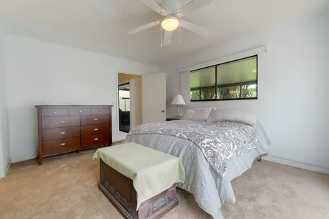 14 Grange Place Boynton Beach FL 33426