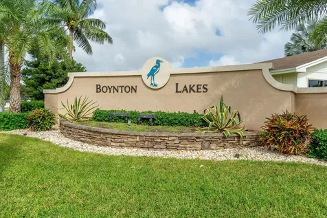 14 Grange Place Boynton Beach FL 33426