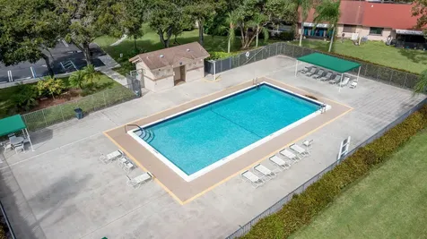 14 Grange Place Boynton Beach FL 33426