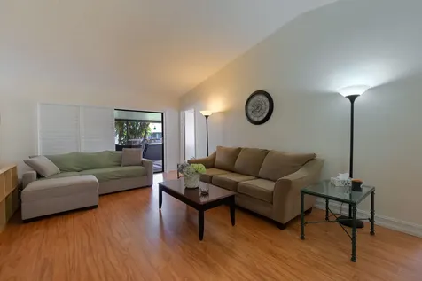 14 Grange Place Boynton Beach FL 33426