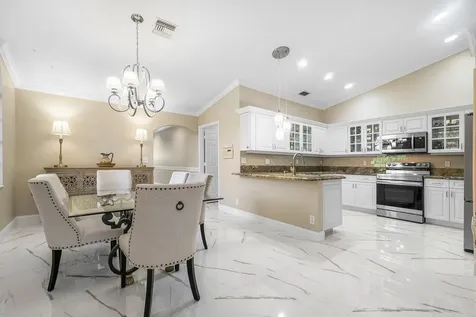 18419 Via Di Regina Boca Raton FL 33496
