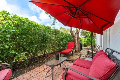 18419 Via Di Regina Boca Raton FL 33496