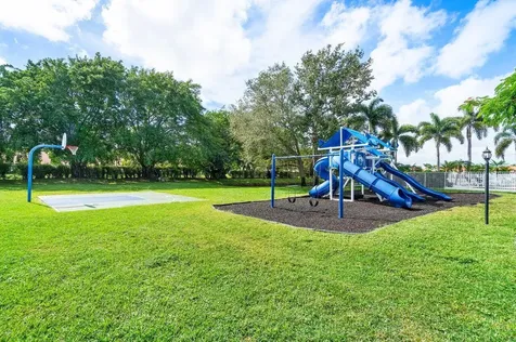 18419 Via Di Regina Boca Raton FL 33496