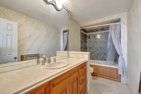 521 N Riverside Drive Pompano Beach FL 33062