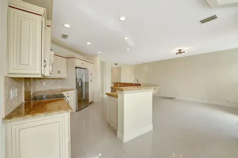 7853 Travlers Tree Drive Boca Raton FL 33433