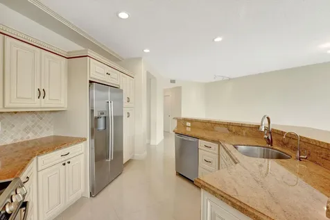 7853 Travlers Tree Drive Boca Raton FL 33433