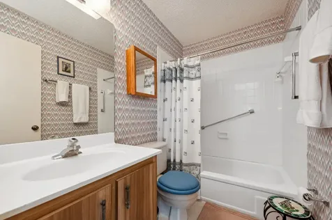 556 Se 28th Circle Boynton Beach FL 33435