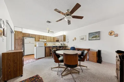 556 Se 28th Circle Boynton Beach FL 33435