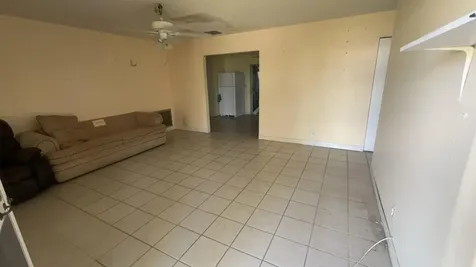 2194 Sw 13th Avenue Boynton Beach FL 33426