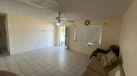 2194 Sw 13th Avenue Boynton Beach FL 33426