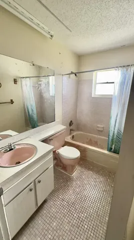 2194 Sw 13th Avenue Boynton Beach FL 33426