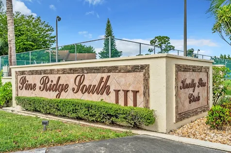 329 Knotty Pine Circle Greenacres FL 33463