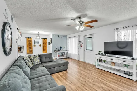 329 Knotty Pine Circle Greenacres FL 33463