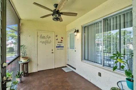 329 Knotty Pine Circle Greenacres FL 33463