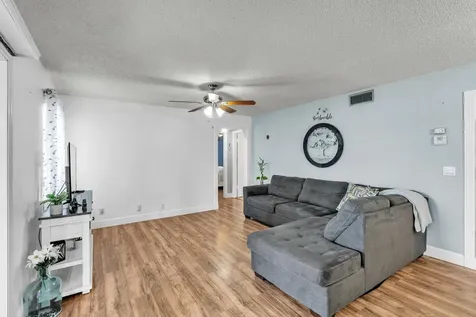 329 Knotty Pine Circle Greenacres FL 33463