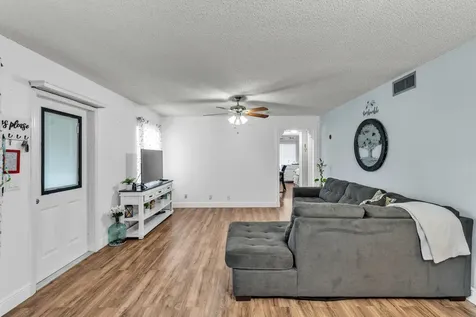 329 Knotty Pine Circle Greenacres FL 33463