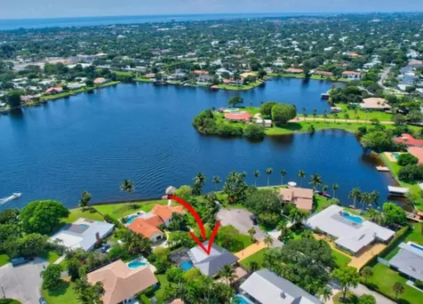 917 Sw 38th Court Boynton Beach FL 33435