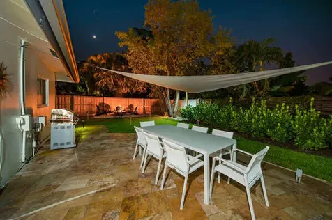 917 Sw 38th Court Boynton Beach FL 33435