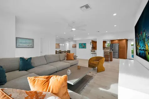 917 Sw 38th Court Boynton Beach FL 33435
