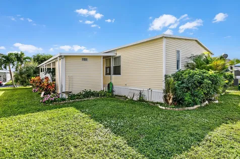 39014 Gayle Bay Boynton Beach FL 33436
