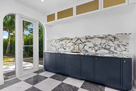 1246 N Lake Way Palm Beach FL 33480