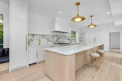 1246 N Lake Way Palm Beach FL 33480