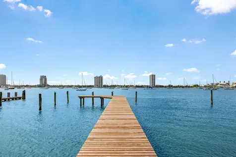 1246 N Lake Way Palm Beach FL 33480