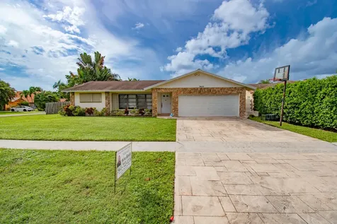 7455 San Clemente Place Boca Raton FL 33433
