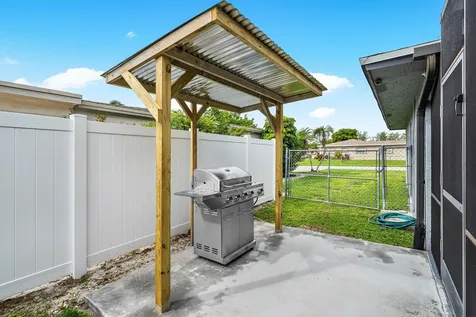 22062 Concha Avenue Boca Raton FL 33428