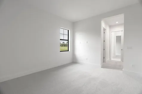 138 Se Via Lago Garda Port Saint Lucie FL 34952