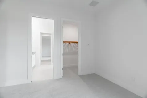 138 Se Via Lago Garda Port Saint Lucie FL 34952