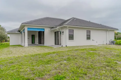 138 Se Via Lago Garda Port Saint Lucie FL 34952