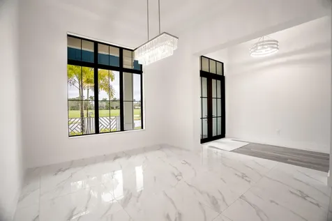 138 Se Via Lago Garda Port Saint Lucie FL 34952