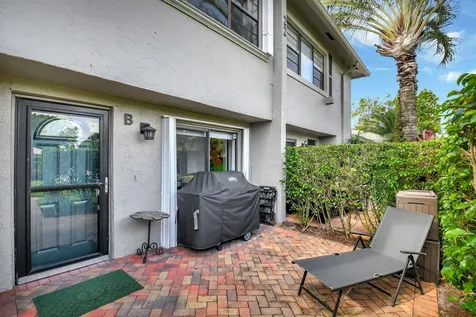 22 Stratford Drive Boynton Beach FL 33436
