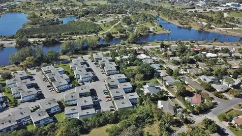 3040 Lake Osborne Drive Lake Worth Beach FL 33461